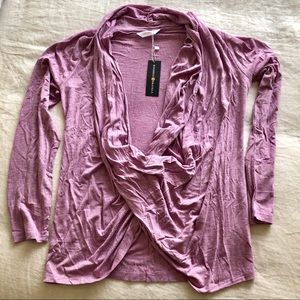 Kindred Bravely nursing top